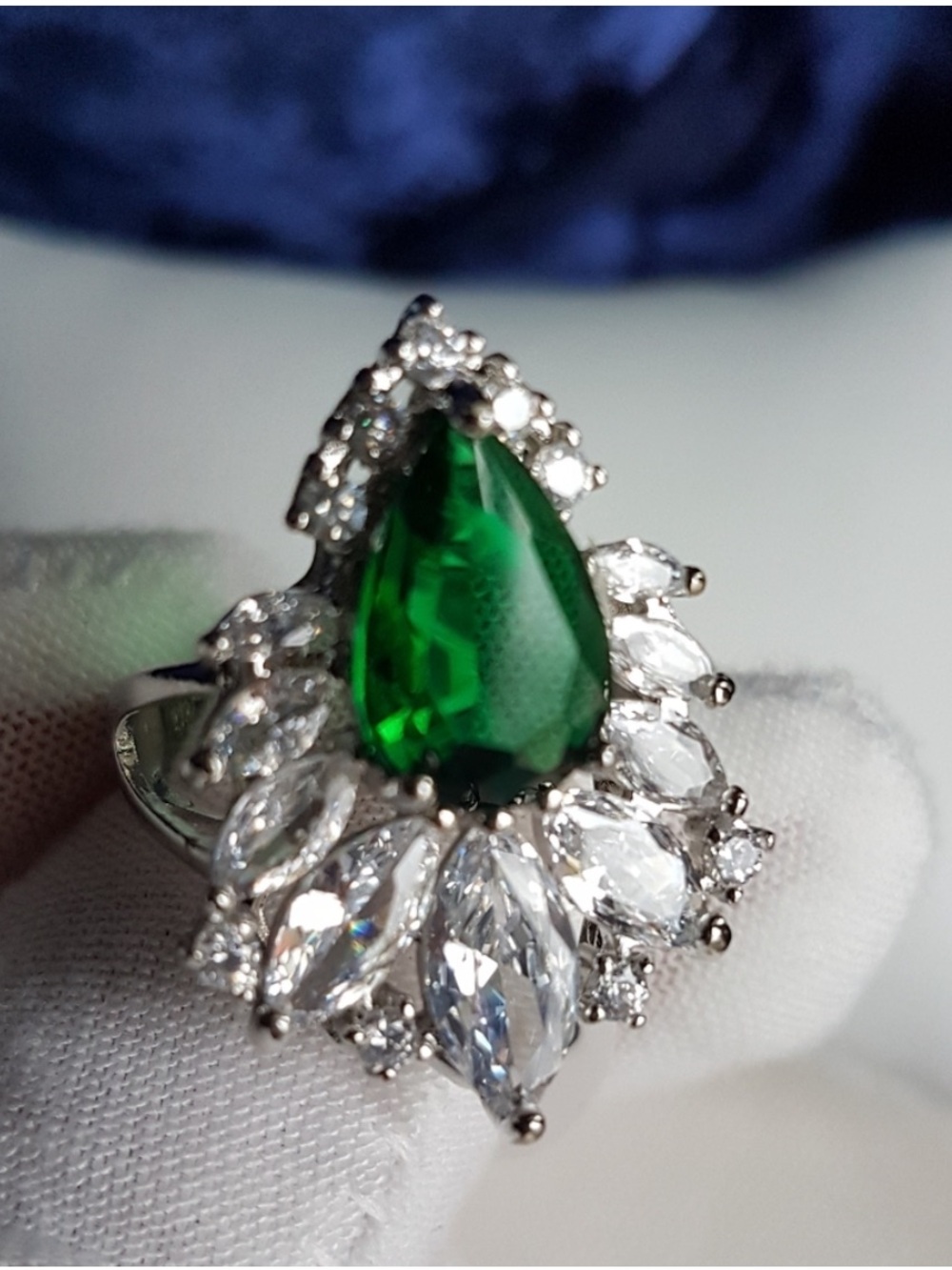 Swarovski Elements 925 Sterling Silver Emerald Teardrop Statement Ring NEW